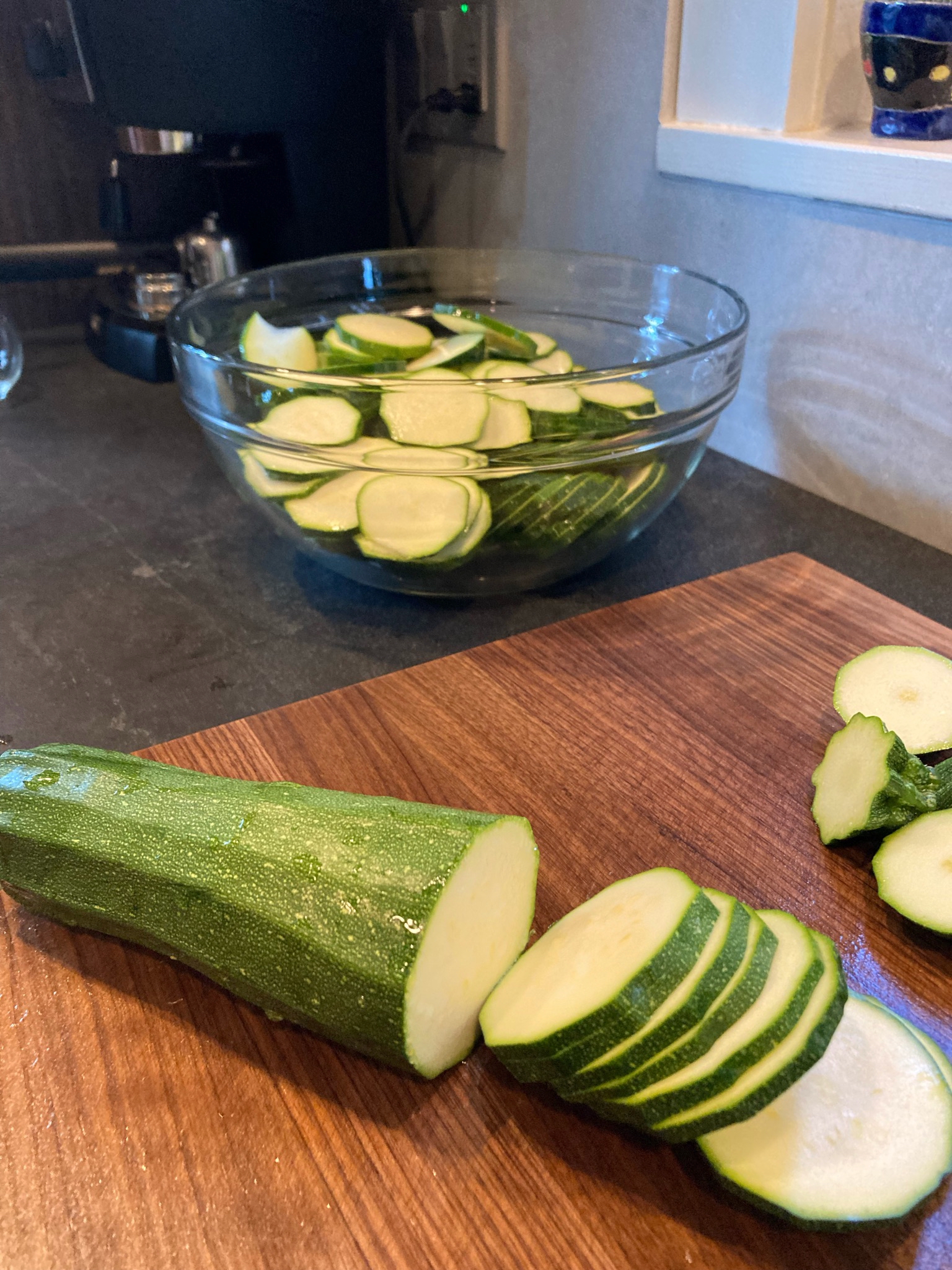 https://balletbeautiful.com/wp-content/uploads/2024/07/featured-image_Fourth-of-July-Cookout-Ballet-Beautiful-Style-7.jpeg